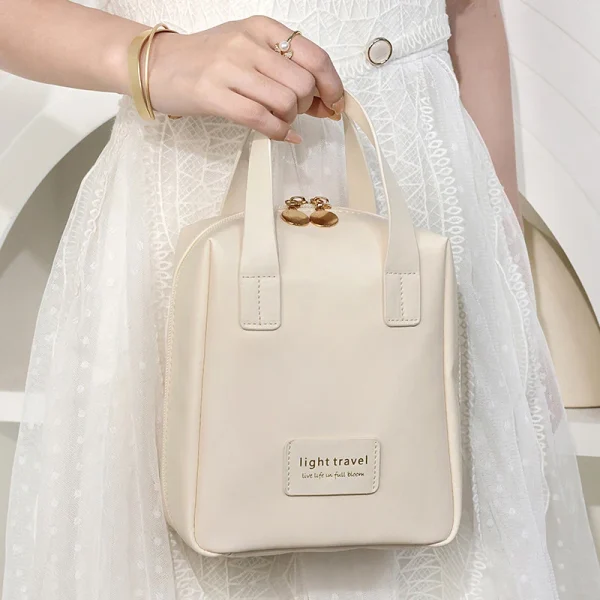 Large-Capacity-Portable-Girl-Makeup-Bag-With-Handle-Women-Toiletry-Bag-Make-Up-Organizer-Case-Waterproof-3