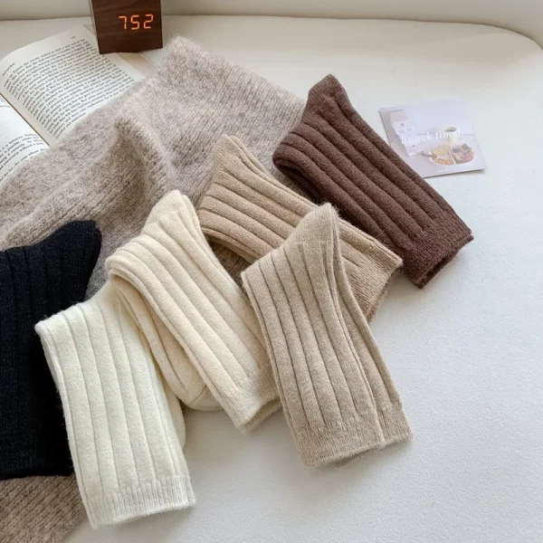 New-Winter-Socks-Women-Cashmere-Wool-Thicken-Warm-Women-Socks-Sox-Japanese-Fashion-Harajuku-Solid-Color-2