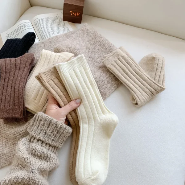 New-Winter-Socks-Women-Cashmere-Wool-Thicken-Warm-Women-Socks-Sox-Japanese-Fashion-Harajuku-Solid-Color-4