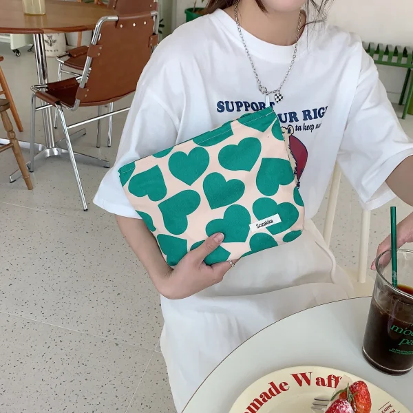 Retro-Corduroy-Love-Makeup-Bag-Women-Makeup-Pouch-Portable-Toilet-Bag-Cosmetic-Bags-Travel-Organizer-Bag