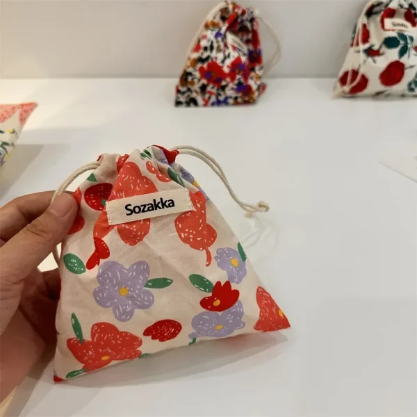 Small-Cotton-Fabric-Floral-Drawstring-Bags-Cosmetic-Bag-Lipstick-Toiletry-Makeup-Organizer-Christmas-Gift-Packaging-Storage-4