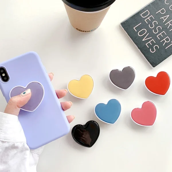 Universal-Heart-Shaped-Phone-Socket-Holder-Finger-Grip-Bracket-Support-Telephone-for-IPhone-15-14-13-2