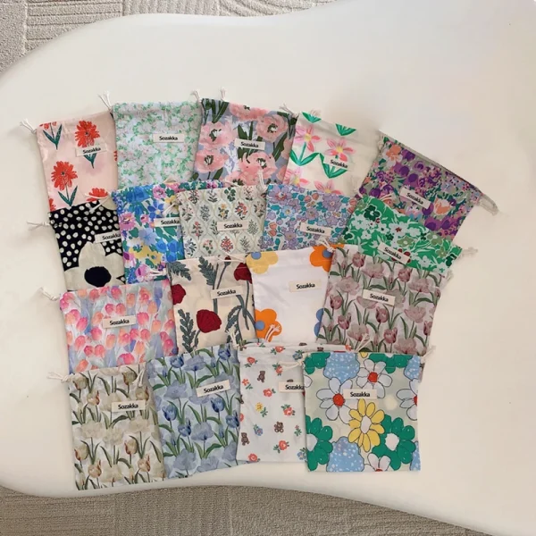 Woman-Jewelry-Cosmetic-Travel-Handbags-Fabric-Flower-Storage-Pouch-String-Bag-Cute-Small-Coin-Purse-Drawstring-1